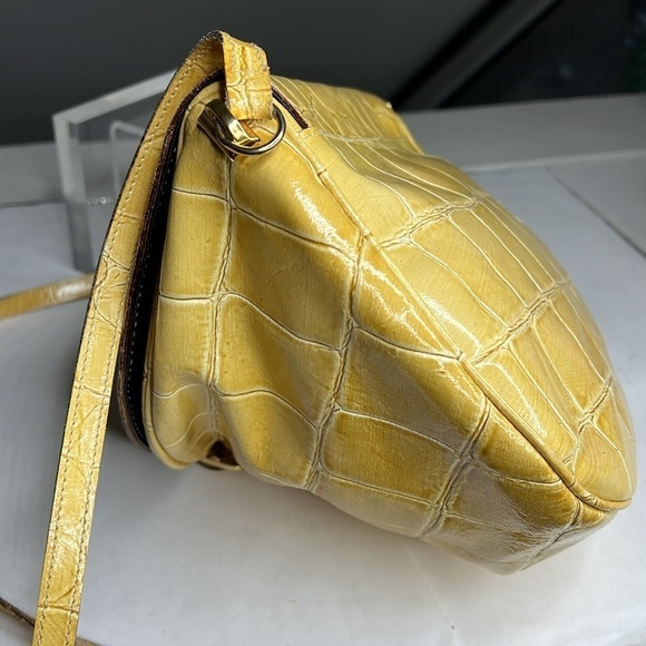 Meyers Croc Embossed Leather Mustard Yellow Crossbody Top Flap Feed Bag Purse - Picture 9 of 16